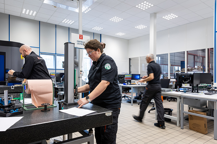 Contrôle de pièces usinées dans notre laboratoire de metrologie