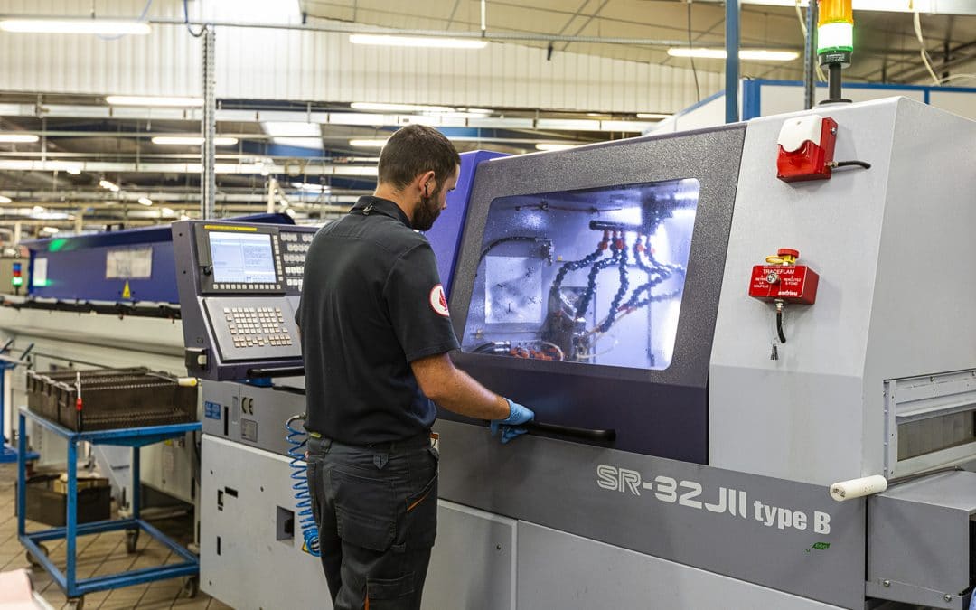 machine de décolletage de précision cnc